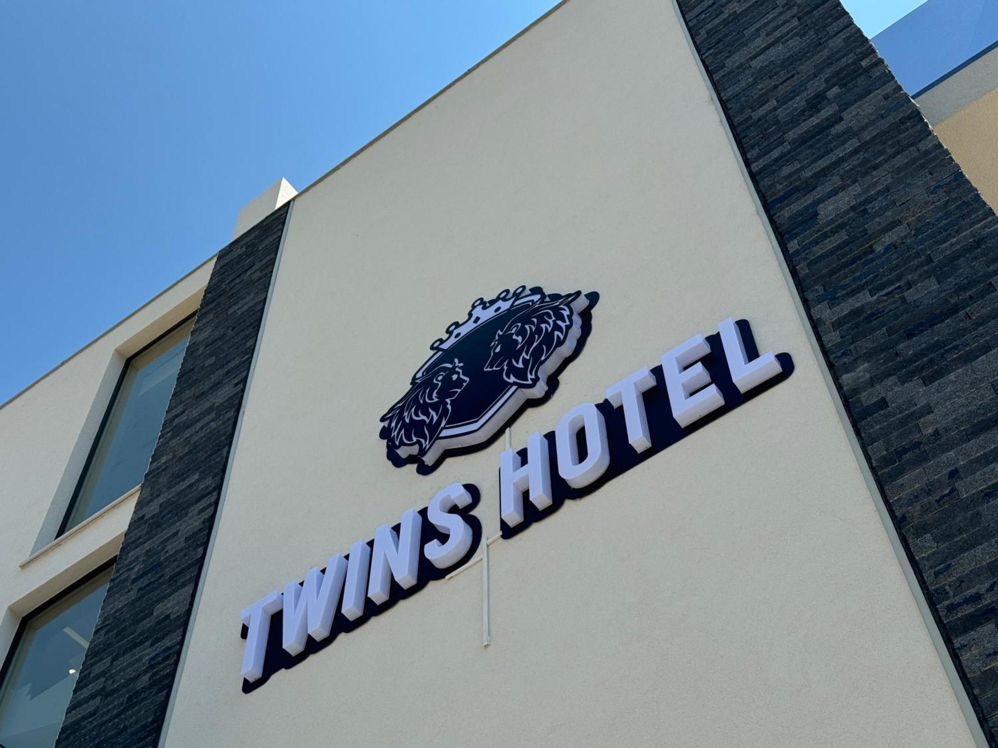 Twins Hotel Vlore Exterior photo