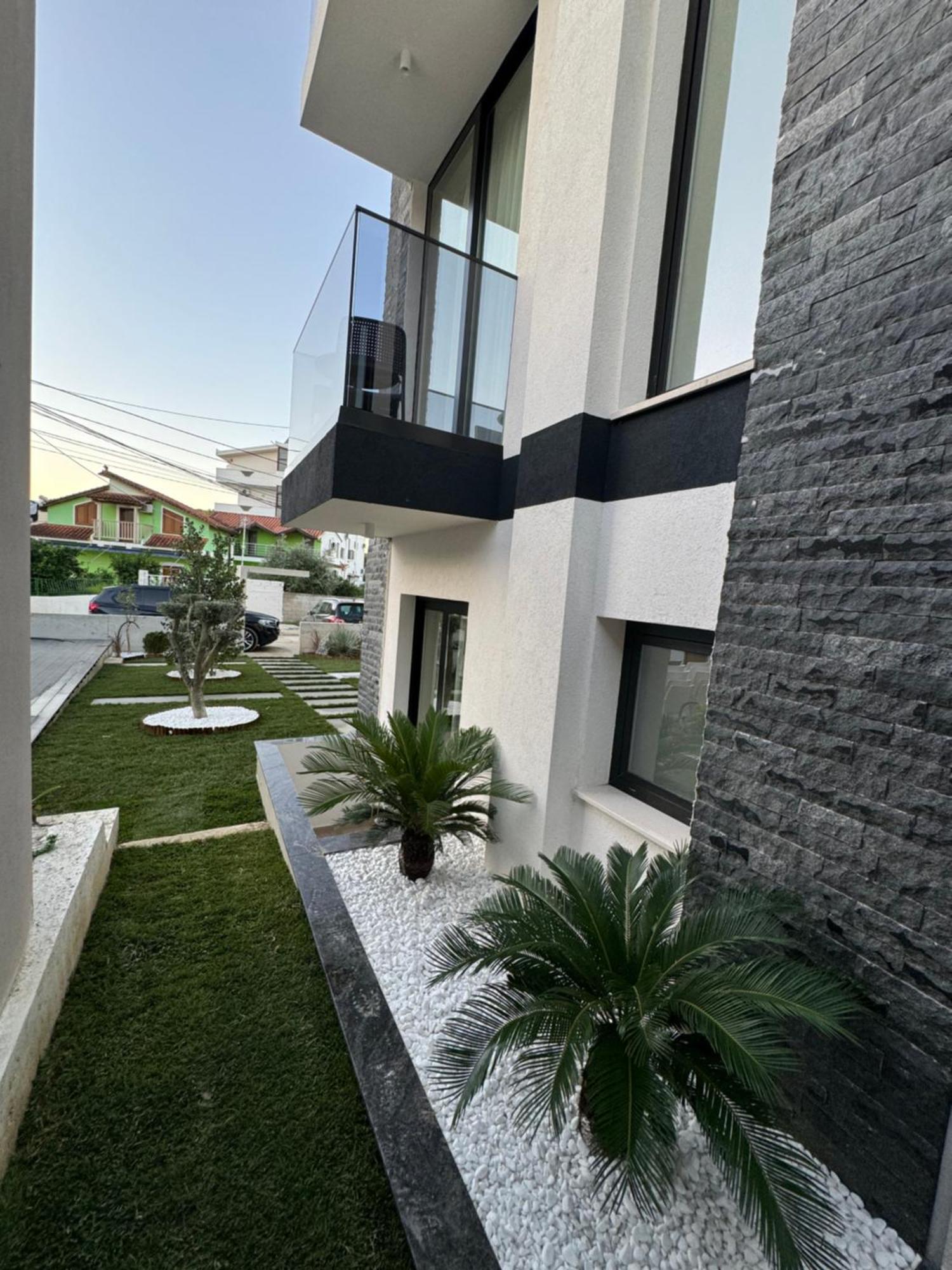 Twins Hotel Vlore Exterior photo